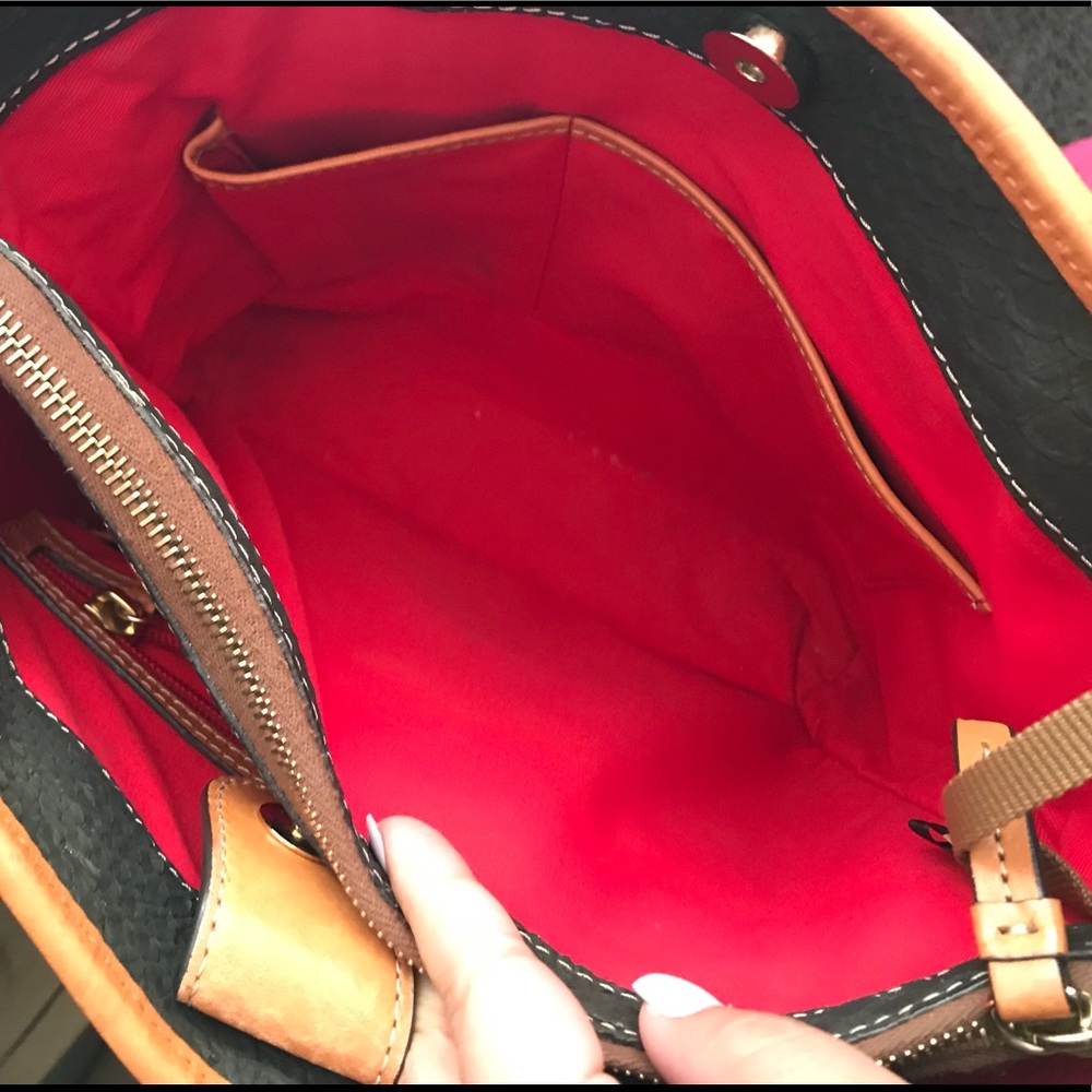π¨ sold! π¨Dooney & Bourke snake print bag - Picture 3 of 4
